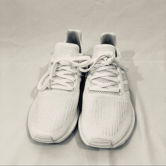 NWT and Box white Women’s Adidas Swift Run size 8 - Picture 2 of 7